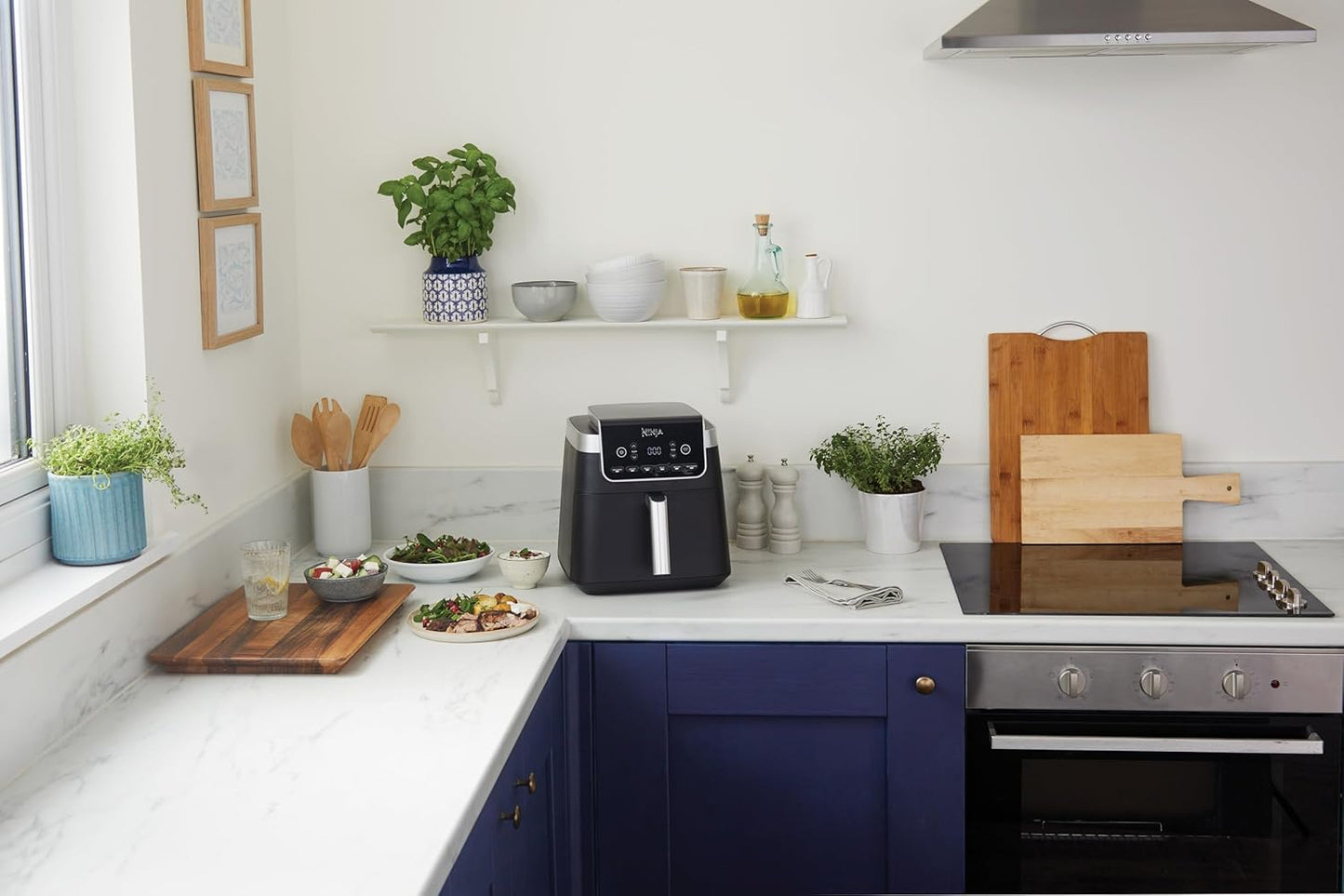 Air Fryer Pro XL 6.2L, 6 Cooking Functions, Space Saving Design, 6.2L Capacity, Max Crisp Technology, AF181ANZ, Black