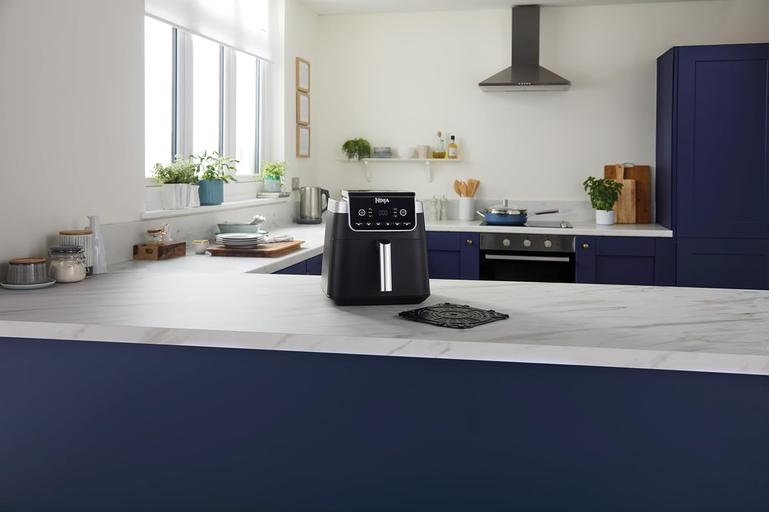 Air Fryer Pro XL 6.2L, 6 Cooking Functions, Space Saving Design, 6.2L Capacity, Max Crisp Technology, AF181ANZ, Black