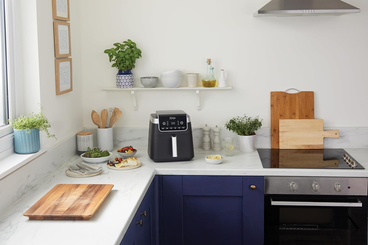 Air Fryer Pro XL 6.2L, 6 Cooking Functions, Space Saving Design, 6.2L Capacity, Max Crisp Technology, AF181ANZ, Black